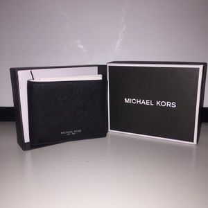 Michael Kors Men's SLIM Wallet MK Logo

Brand New